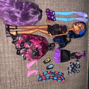 Monster high doll and accessories